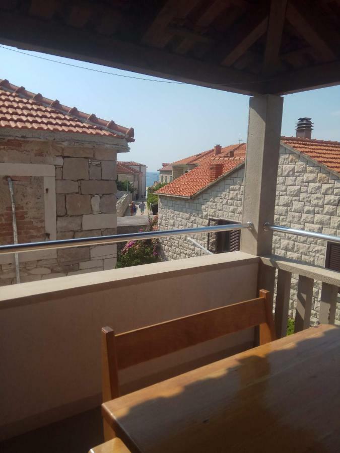 Apartmani Banic Apartman 5 Postira Exterior photo