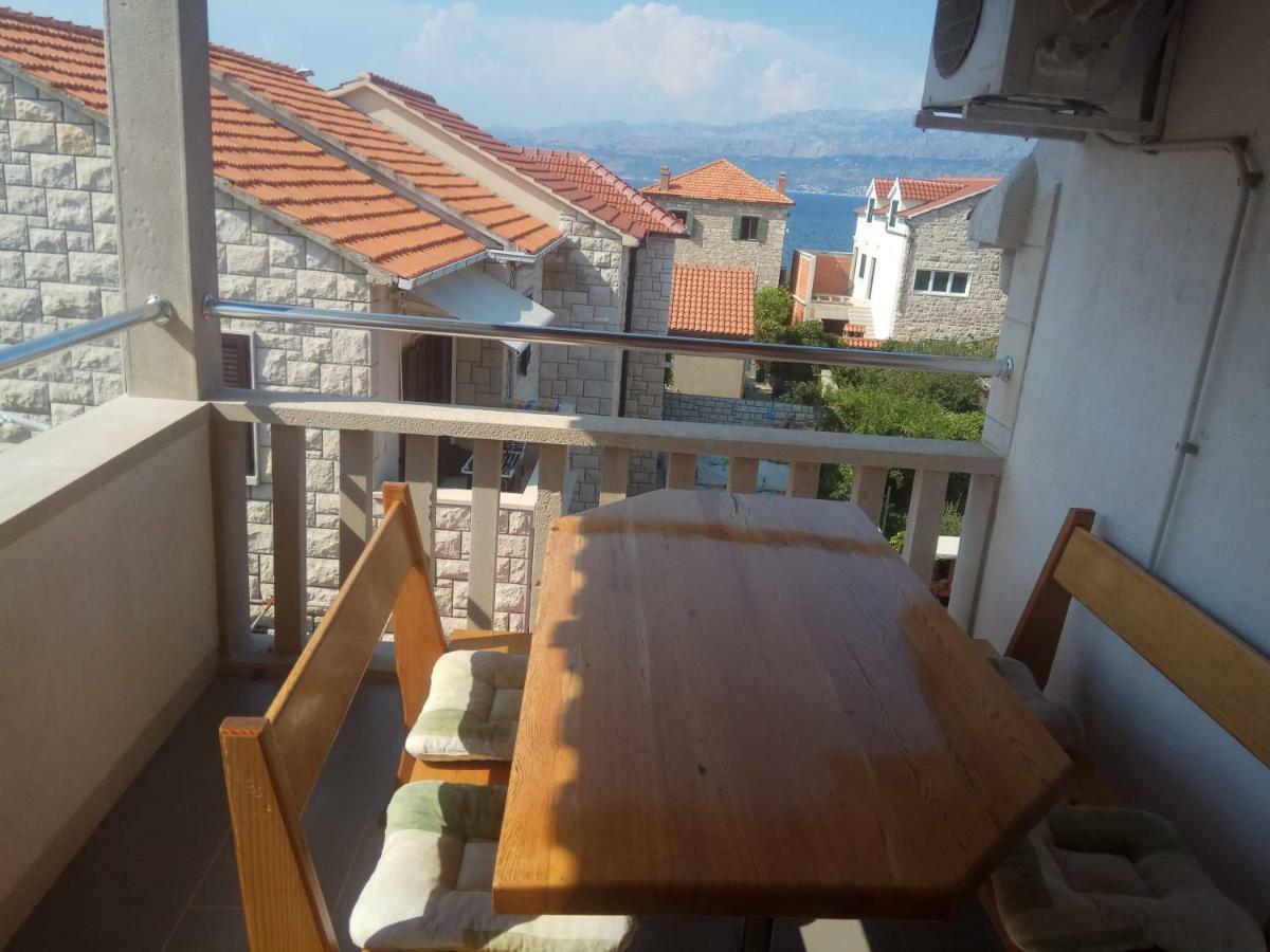 Apartmani Banic Apartman 5 Postira Exterior photo